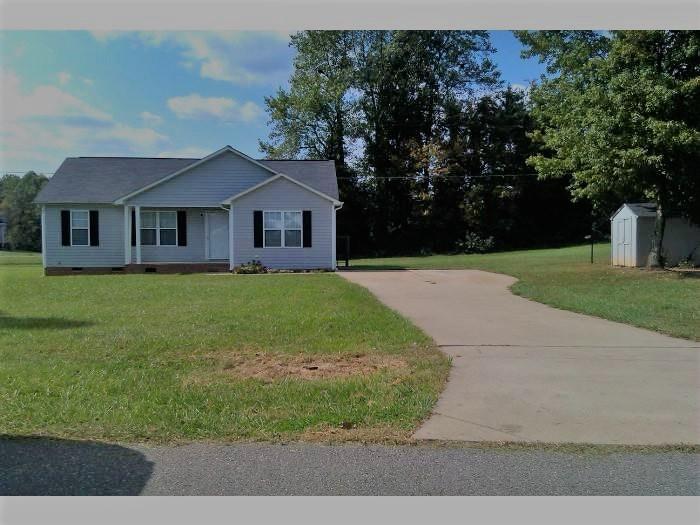 107 Southwycke Lane, Pilot Mountain, NC 27041